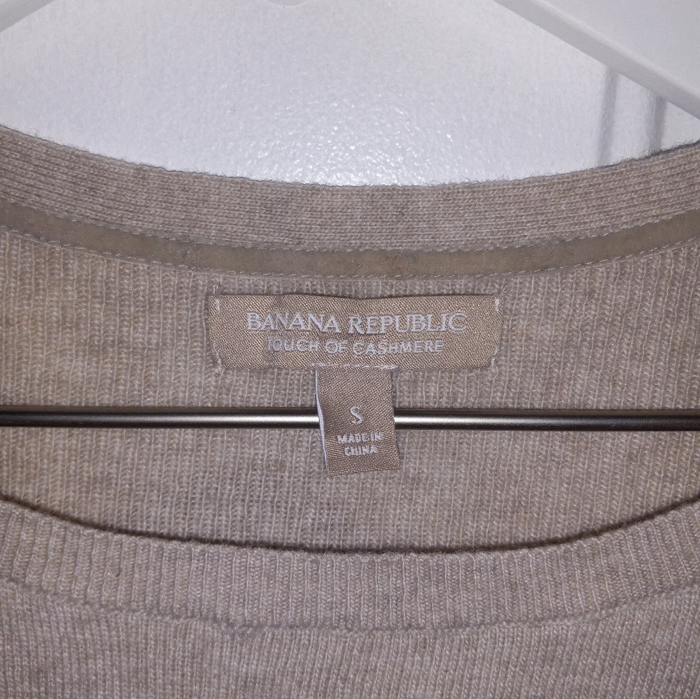 Touch of Cashmere Banana Republic oatmeal cream Sweater Small - Picture 4 of 8